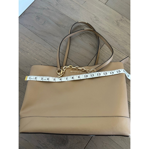 Women's Michael Kors Tan Jet Set Leather Chain Swag Tote Bag - Picture 10 of 14